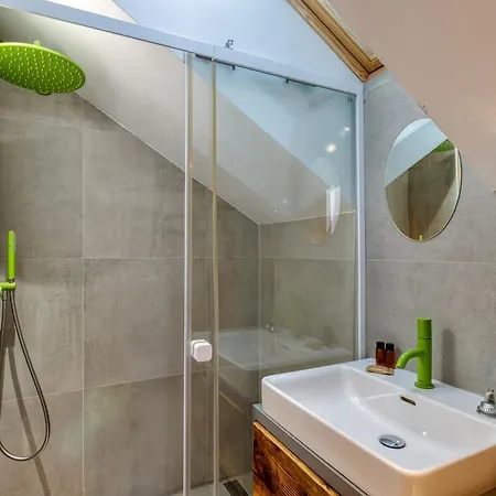 Modern Luxury Badi With Sauna - Happy Appartement *