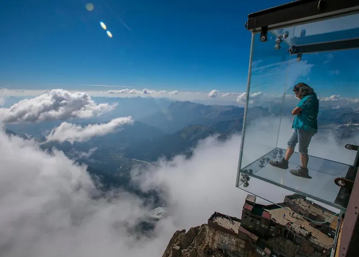 Modern Luxury Badi With Sauna - Happy